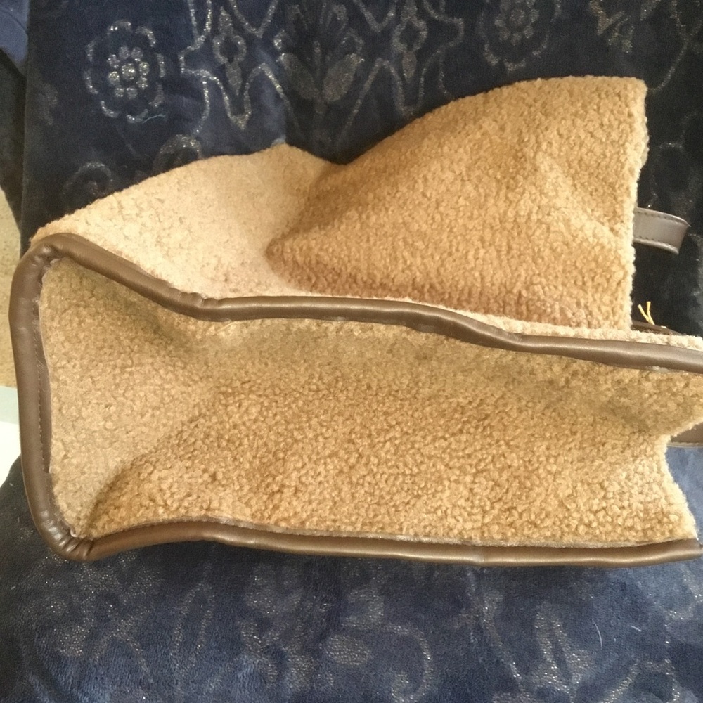 Brown Sherpa Tote Bag - Picture 4 of 13